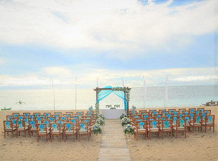 Ma Joly (beach wedding)